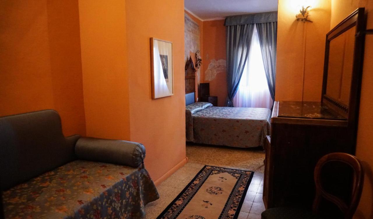 Queen Suite
